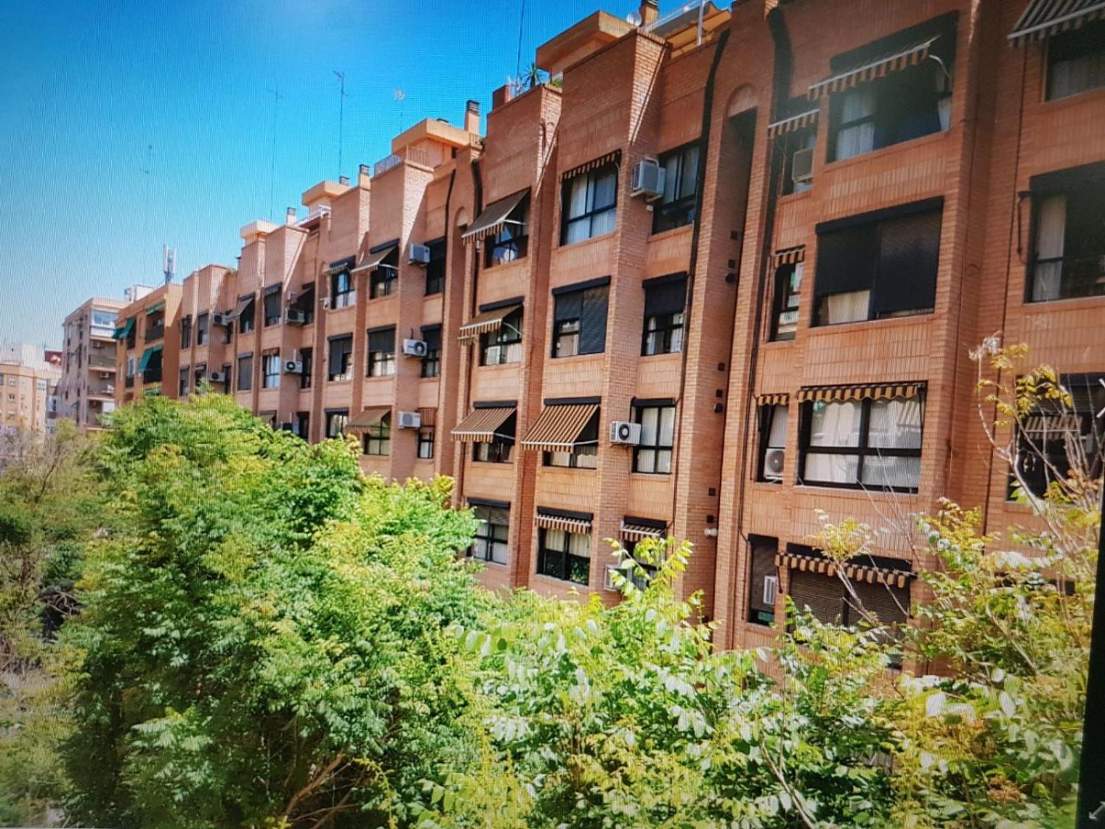 Apartamento Cerca De La Playa Y Ciudad De Las Ciencias Valencia Luaran gambar